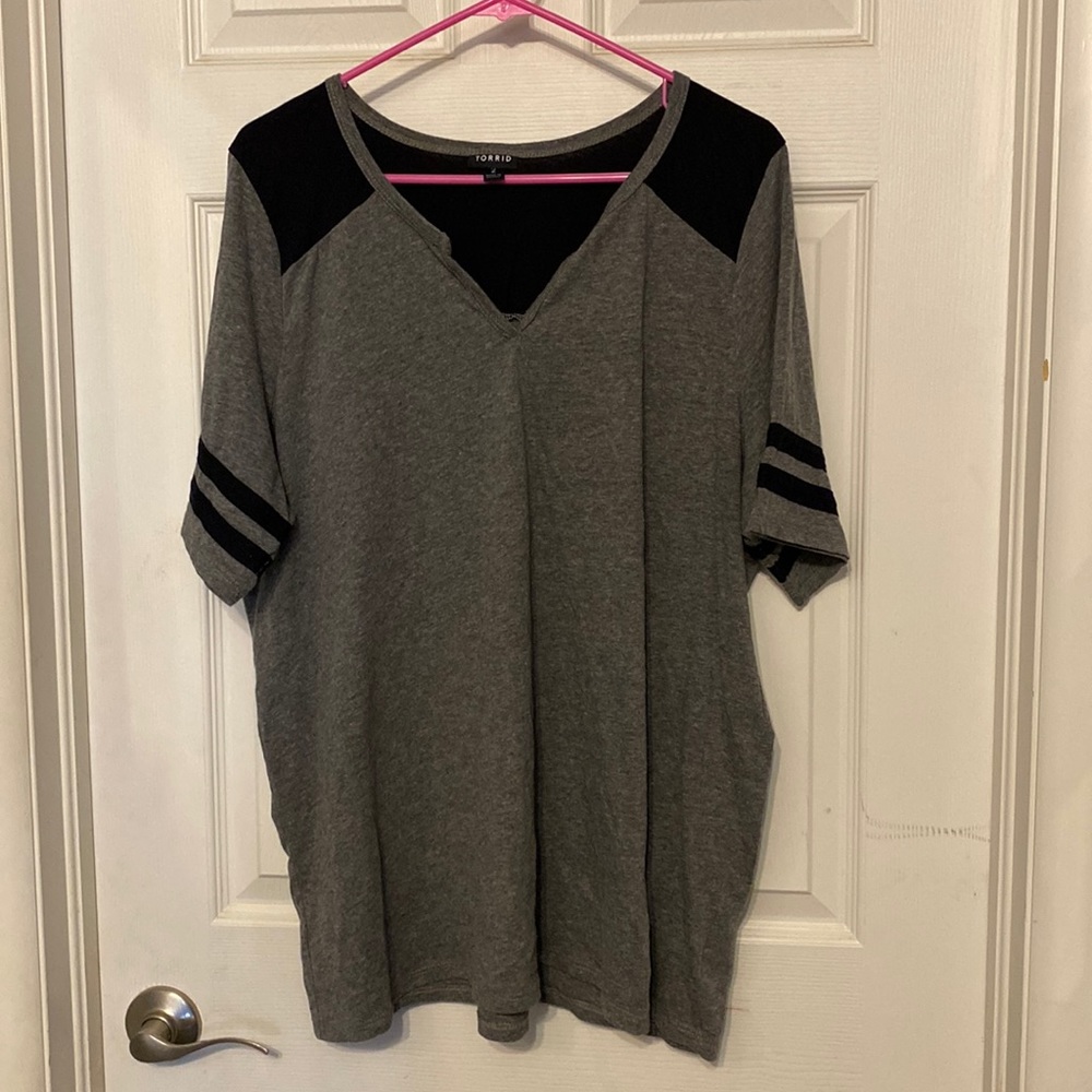 Torrid dark heather gray sporty t-shirt. Size 2x.
